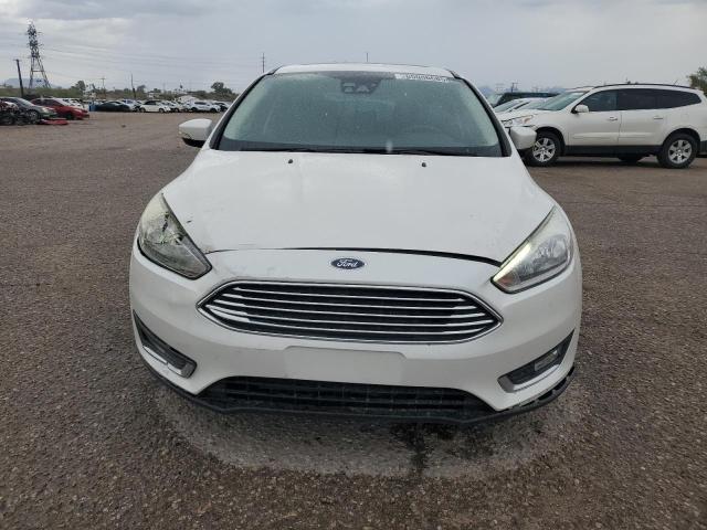  FORD FOCUS 2018 Белы