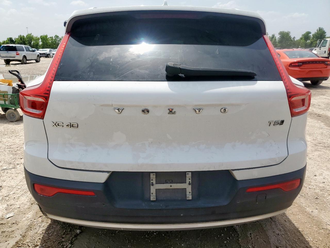 2019 Volvo Xc40 T5 Momentum VIN: YV4162XZ4K2018914 Lot: 63519805
