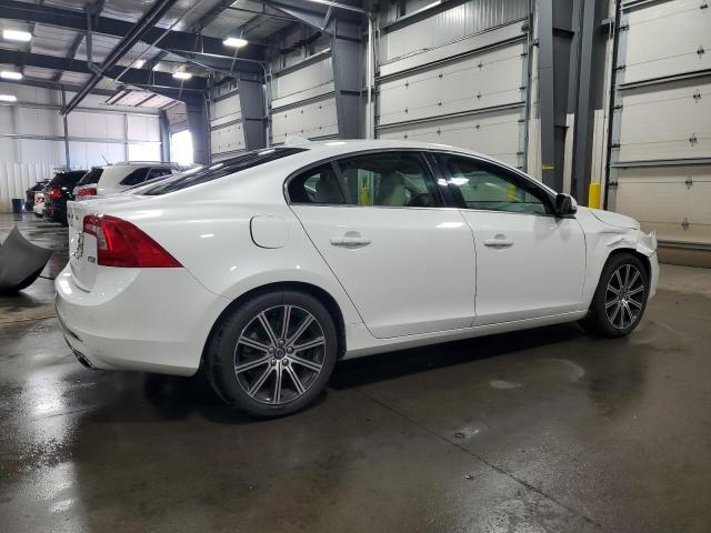  VOLVO S60 2016 White