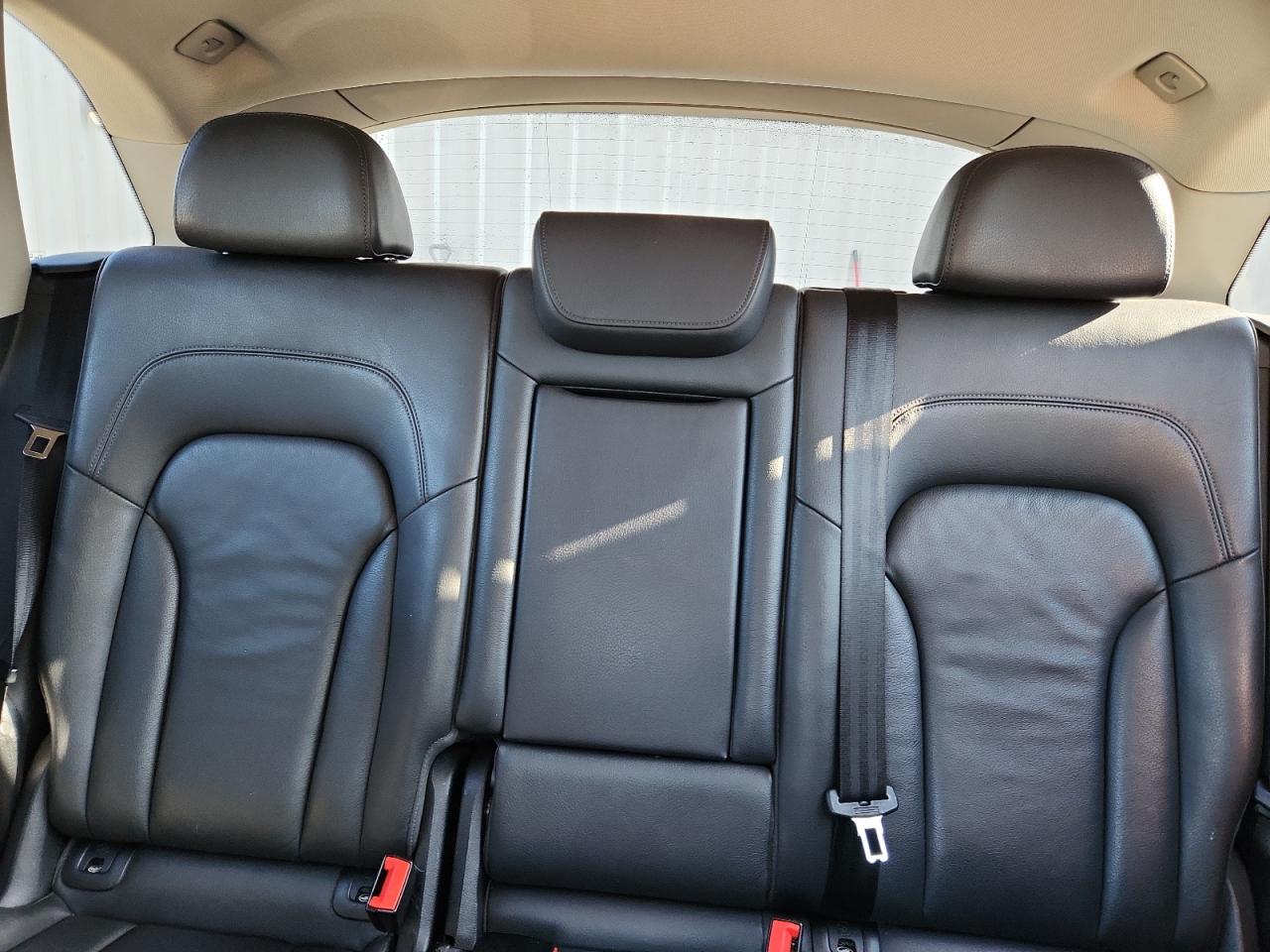 2011 Audi Q5 Premium VIN: WA1CFAFP1BA084391 Lot: 63499725