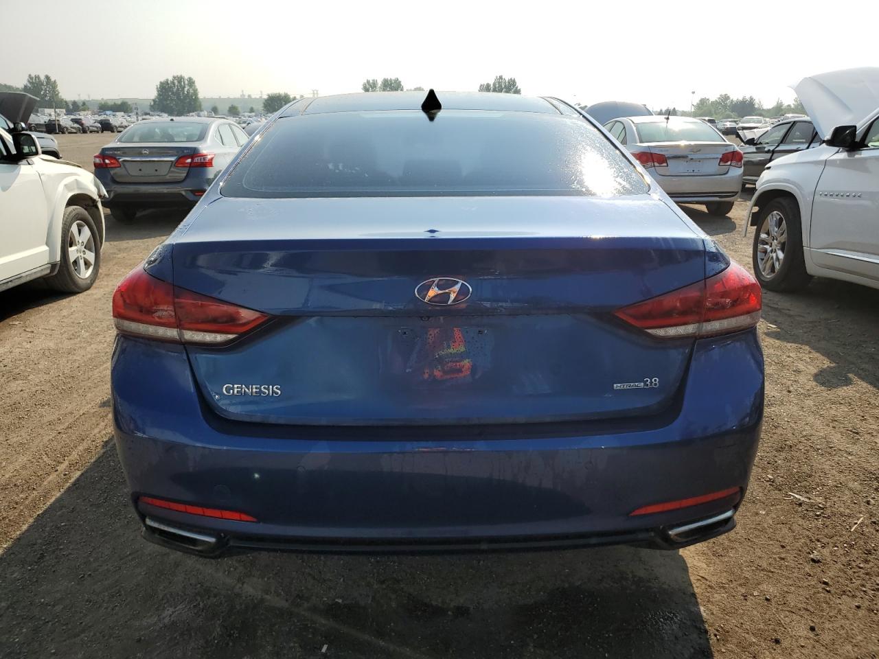 2015 Hyundai Genesis 3.8L VIN: KMHGN4JE4FU036675 Lot: 60666475