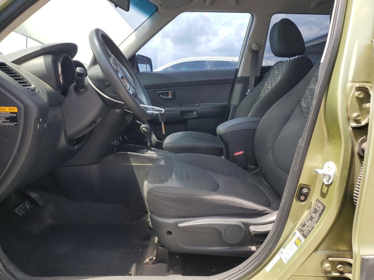 2010 Kia Soul + VIN: KNDJT2A22A7145511 Lot: 63933675
