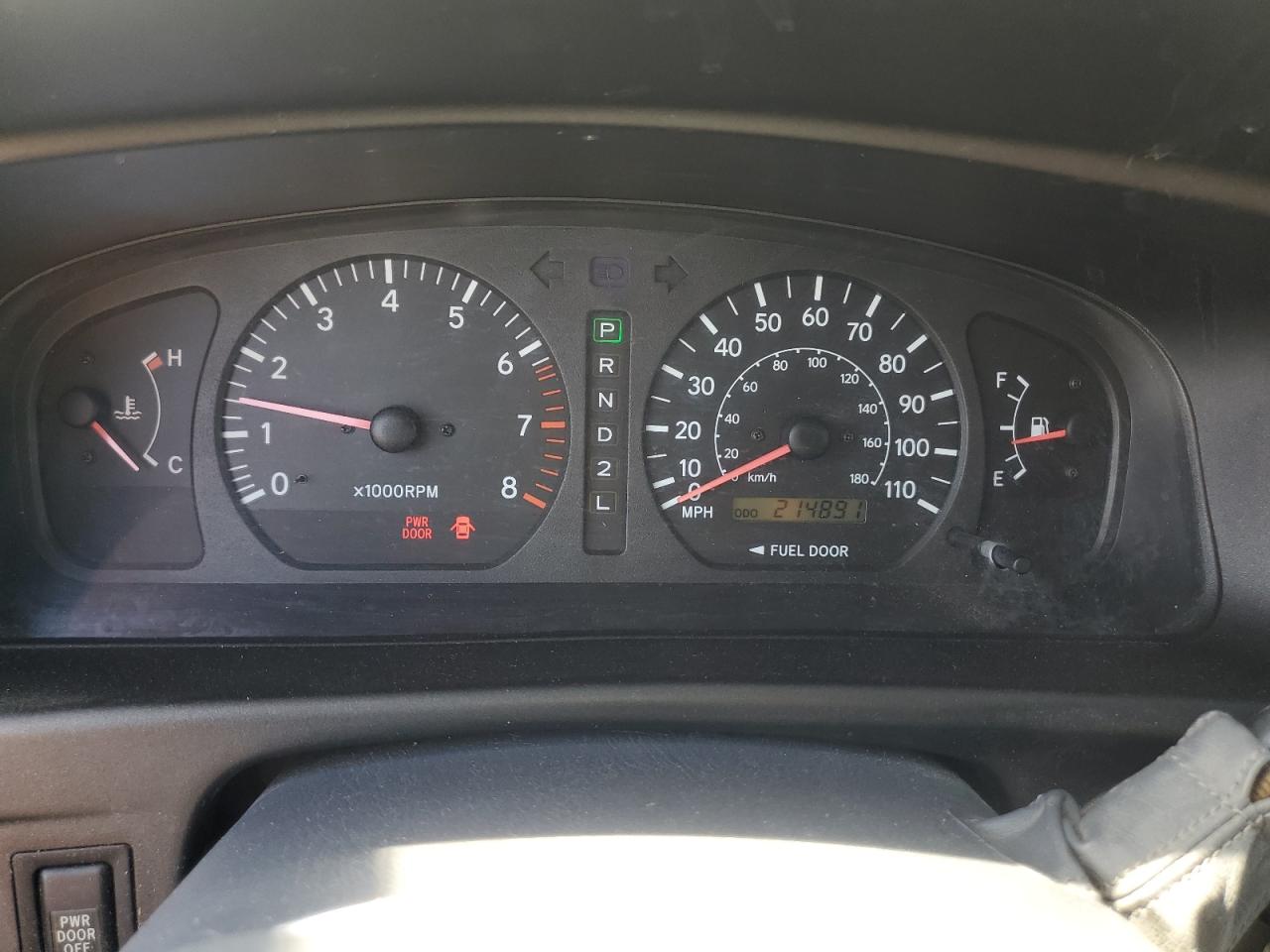 2000 Toyota Sienna Le VIN: 4T3ZF13C5YU254960 Lot: 65047625
