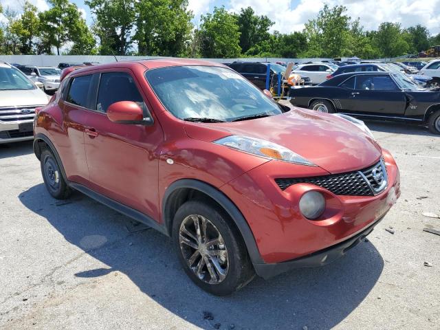  NISSAN JUKE 2014 Красный