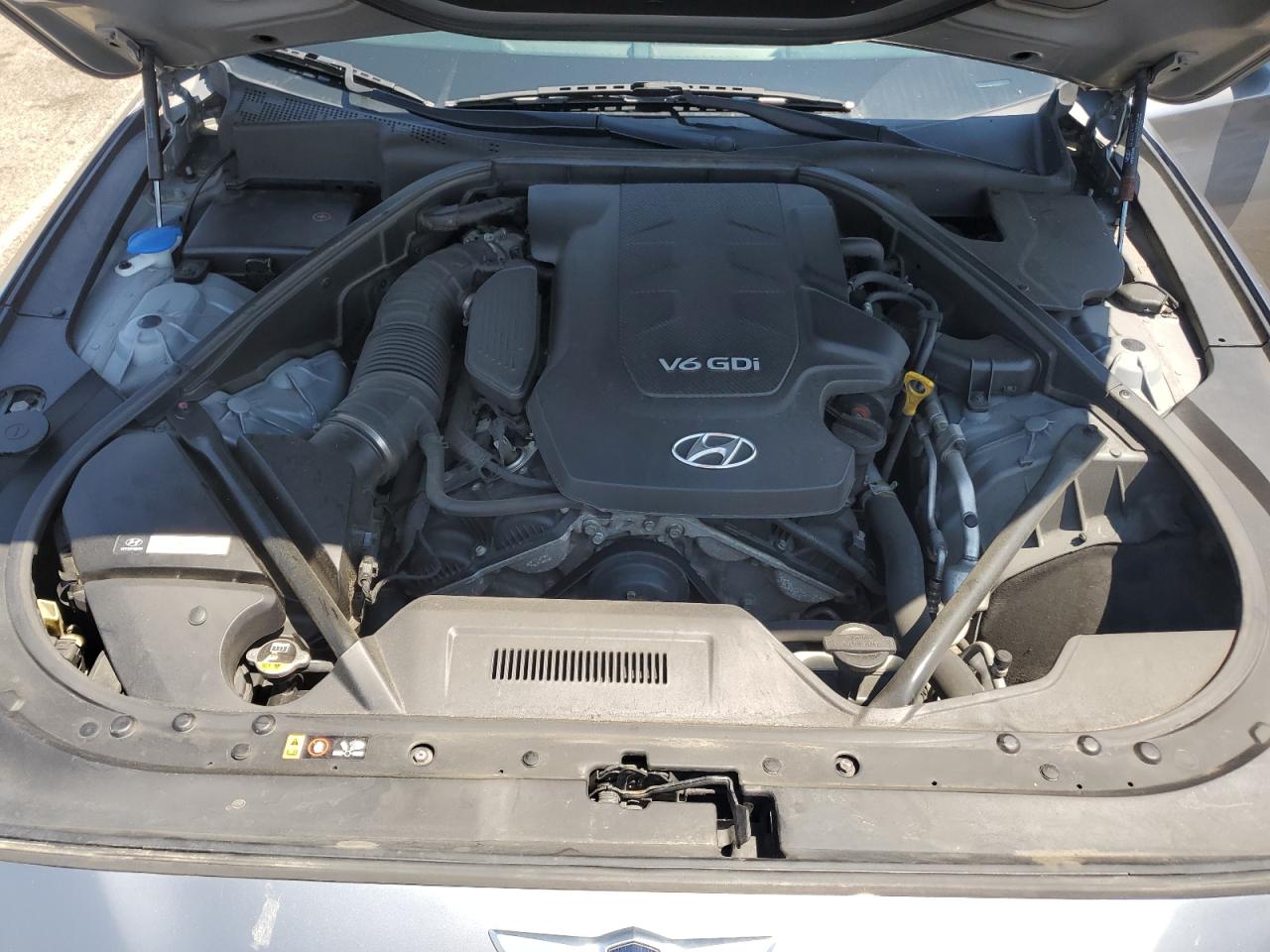 2015 Hyundai Genesis 3.8L VIN: KMHGN4JE4FU072673 Lot: 63635695