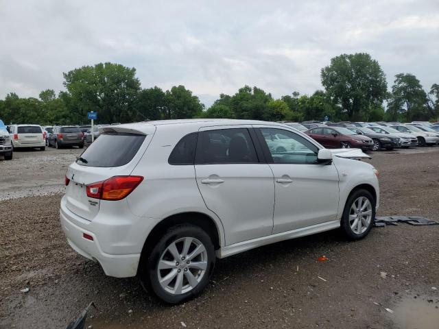 Паркетники MITSUBISHI OUTLANDER 2012 Белы