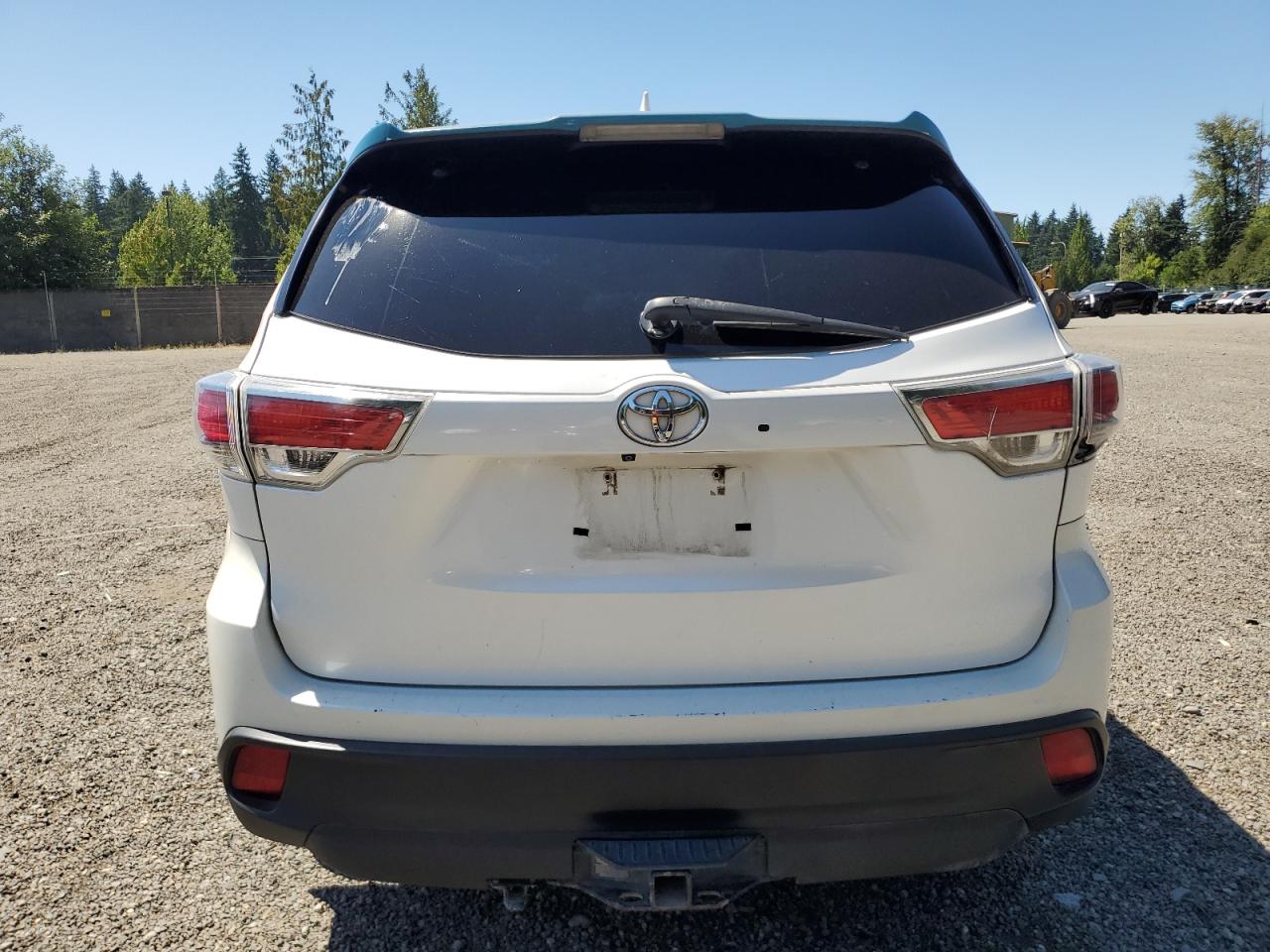2016 Toyota Highlander Le VIN: 5TDBKRFH2GS323378 Lot: 64506135