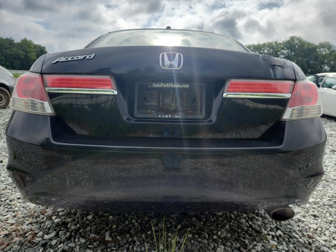 2011 Honda Accord Exl VIN: 1HGCP2F8XBA112174 Lot: 64681245