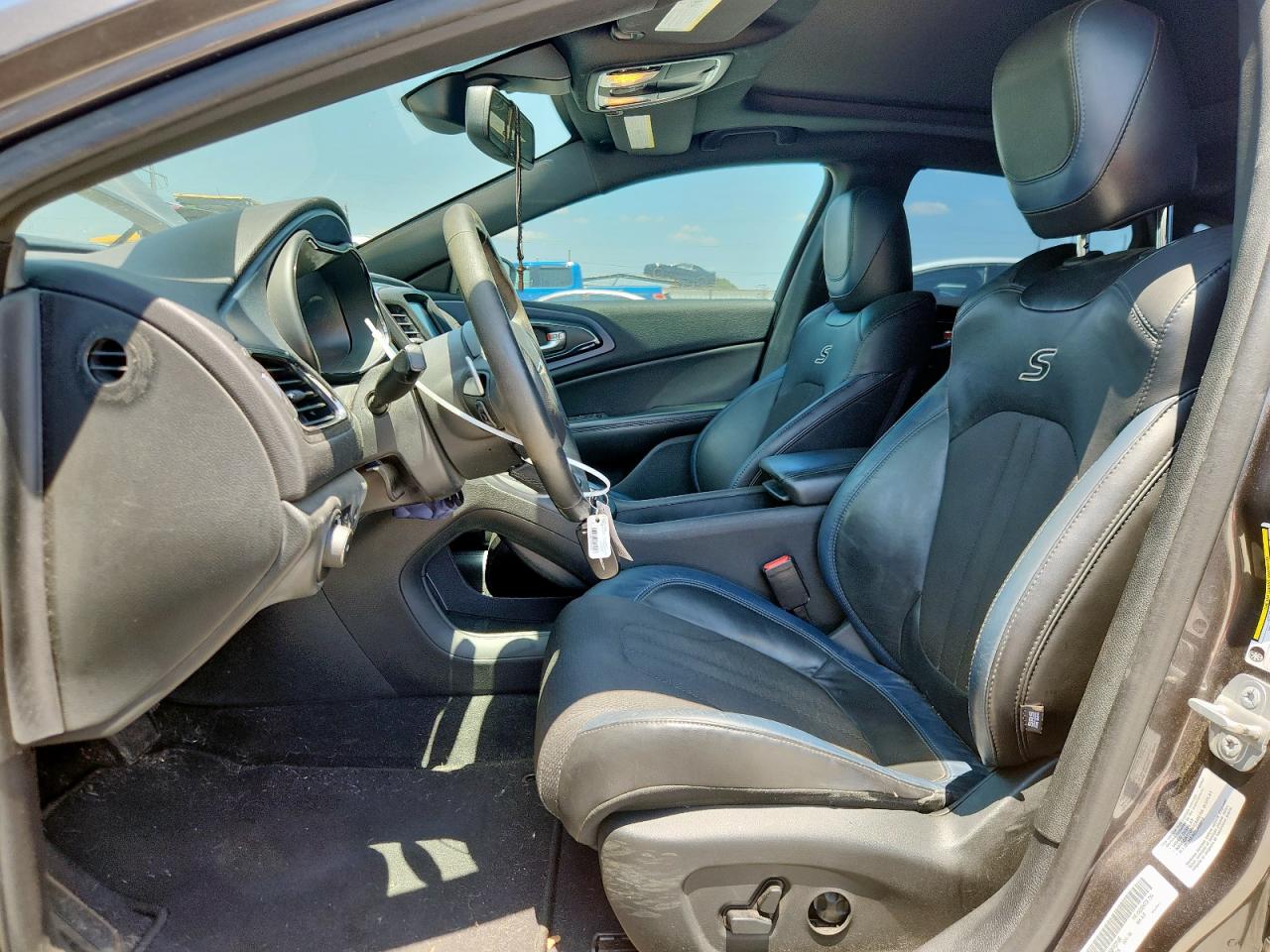 2015 Chrysler 200 S VIN: 1C3CCCBG8FN527185 Lot: 64048655