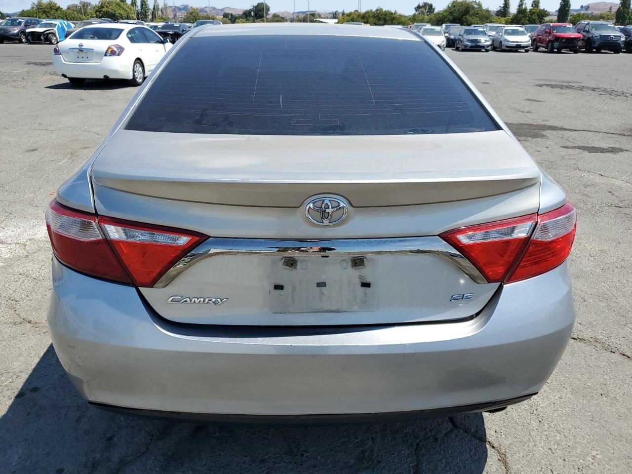 2016 Toyota Camry Le VIN: 4T1BF1FKXGU205054 Lot: 65070455