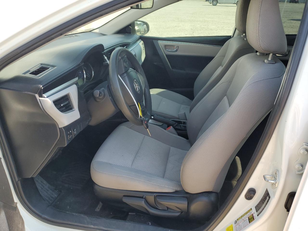 2015 Toyota Corolla L VIN: 2T1BURHE8FC400243 Lot: 65074075