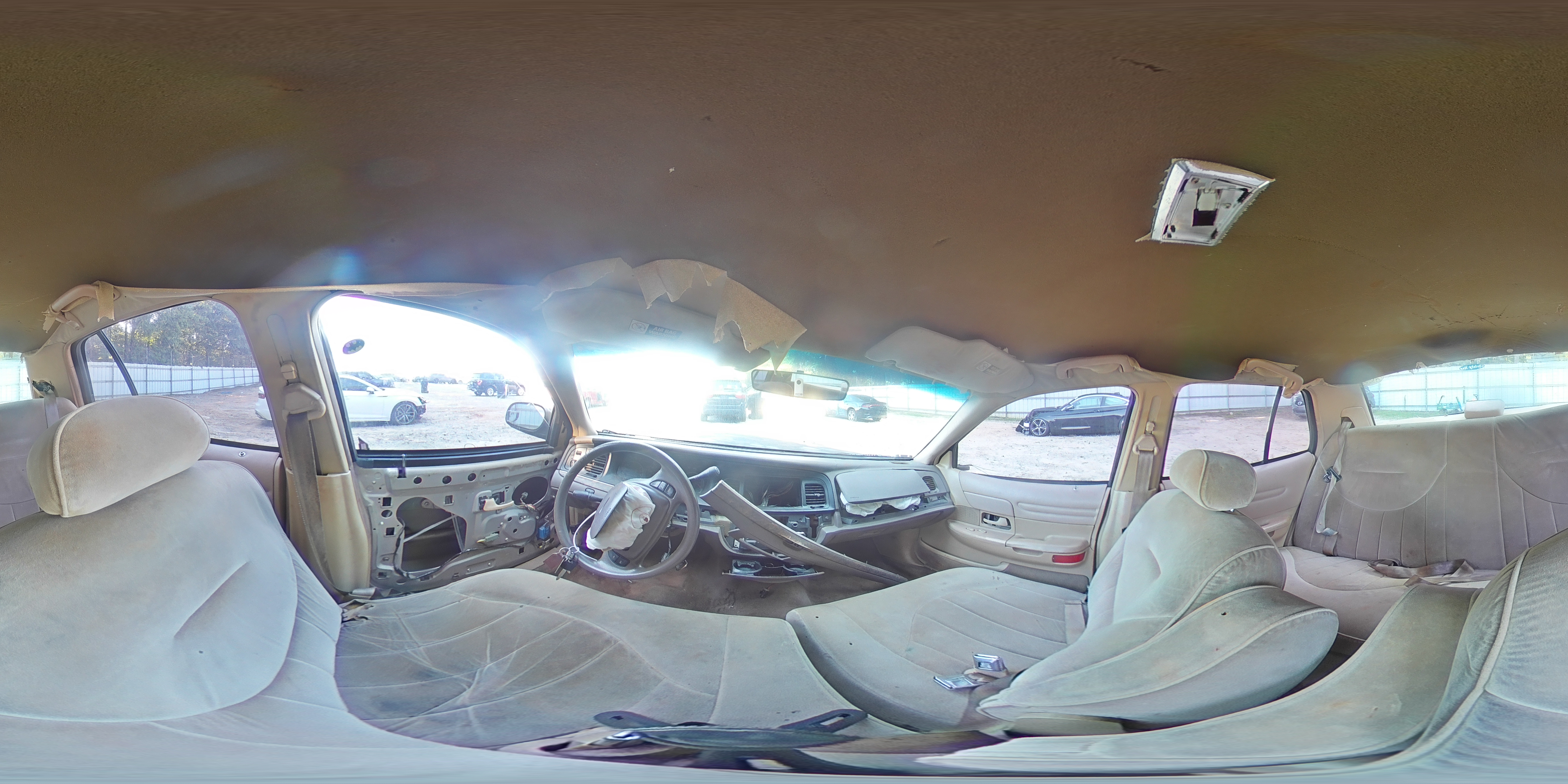 1998 Ford Crown Victoria VIN: 2FAFP73W9WX118160 Lot: 63574535