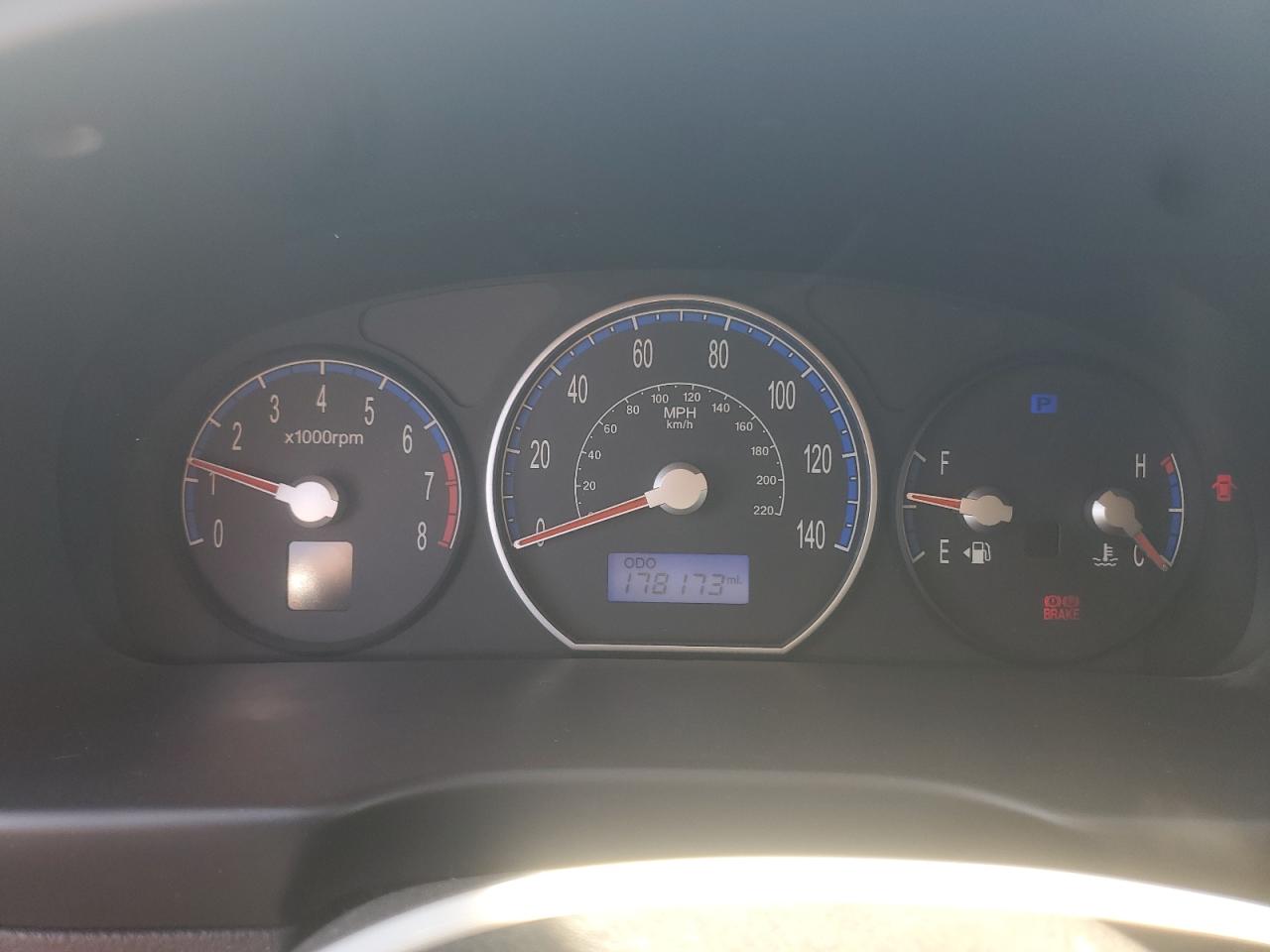 2008 Hyundai Santa Fe Gls VIN: 5NMSG13D68H172201 Lot: 64801215