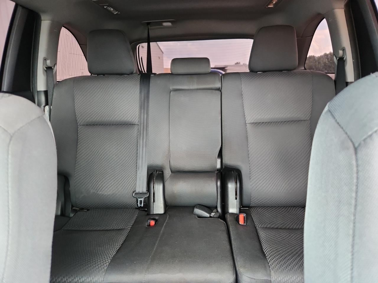 2019 Toyota Highlander Le VIN: 5TDZZRFHXKS304712 Lot: 64381895