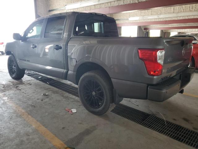  NISSAN TITAN 2018 Szary