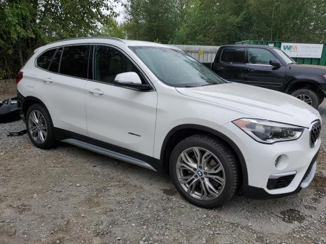  BMW X1 2016 Белы