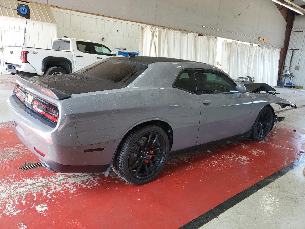2018 Dodge Challenger R/T 392 VIN: 2C3CDZFJ8JH111631 Lot: 66038035