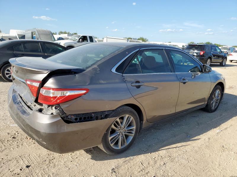  TOYOTA CAMRY 2016 Szary