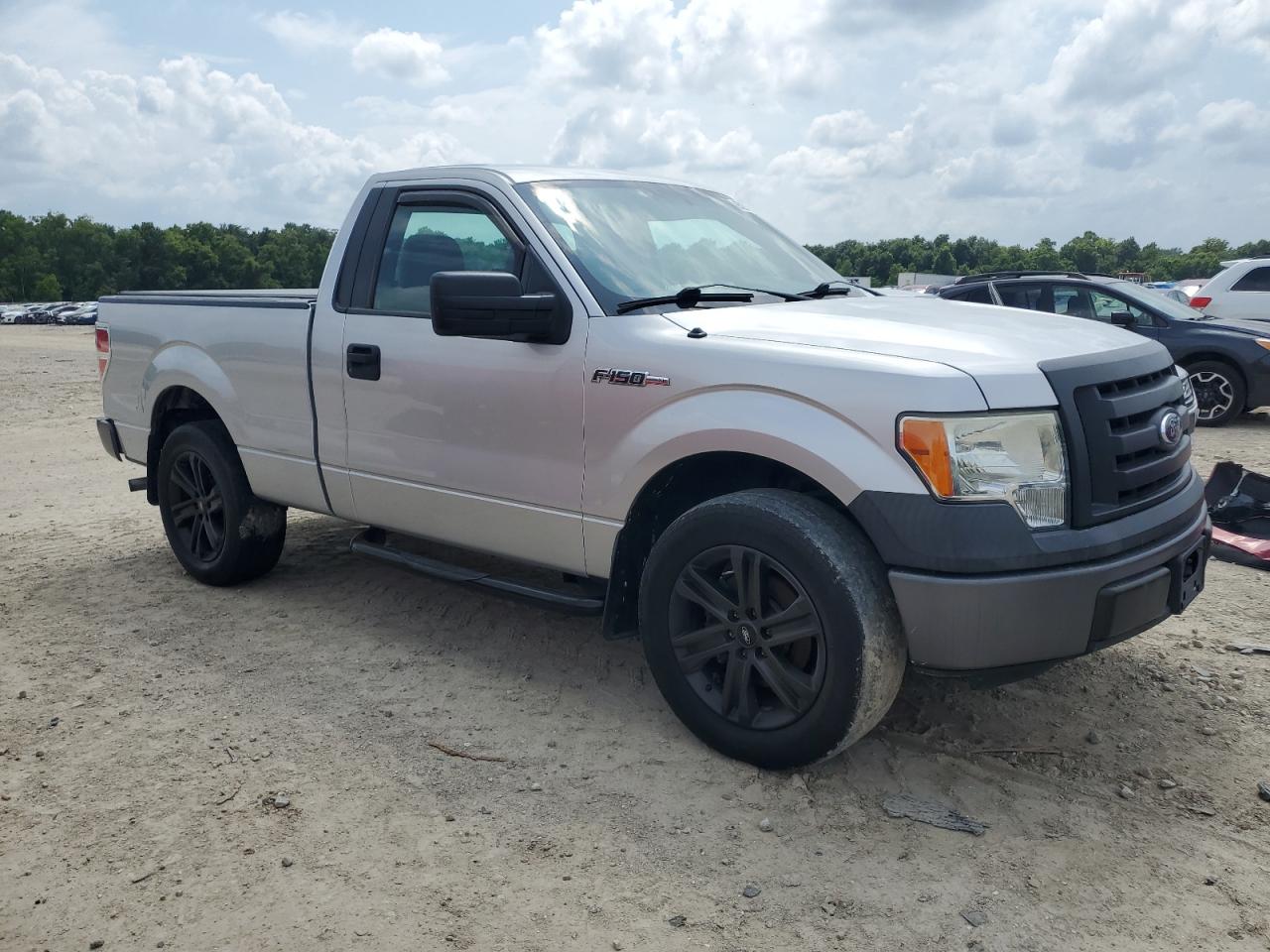 2011 Ford F150 VIN: 1FTMF1CMXBFA85868 Lot: 65291875