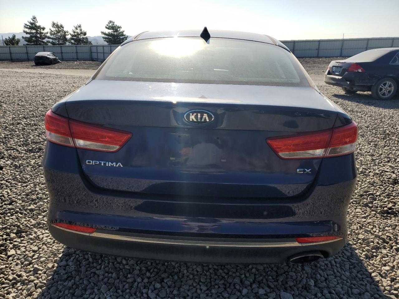 2018 Kia Optima Ex VIN: 5XXGU4L31JG188656 Lot: 64401135