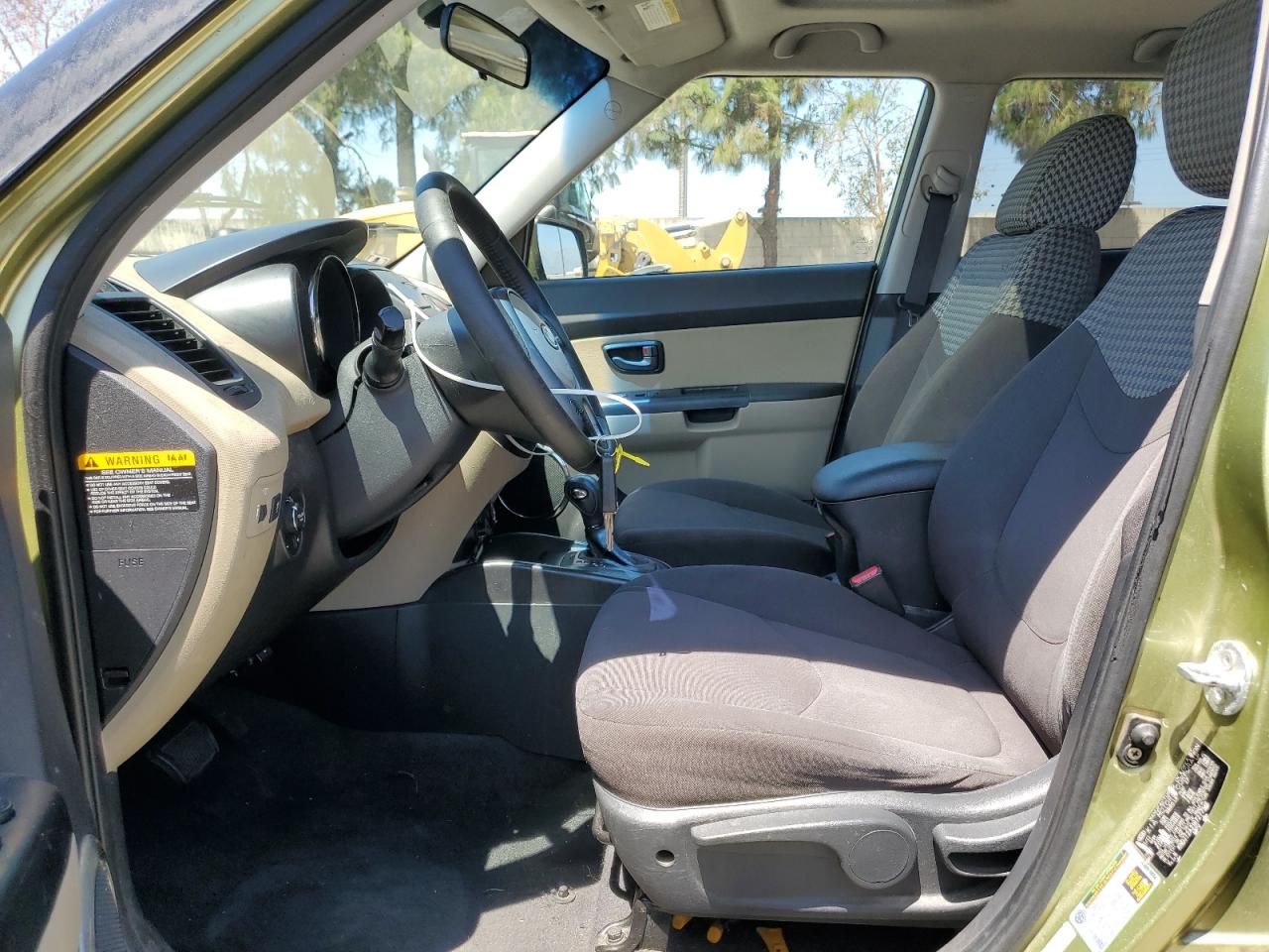 2011 Kia Soul + VIN: KNDJT2A21B7277516 Lot: 64382905