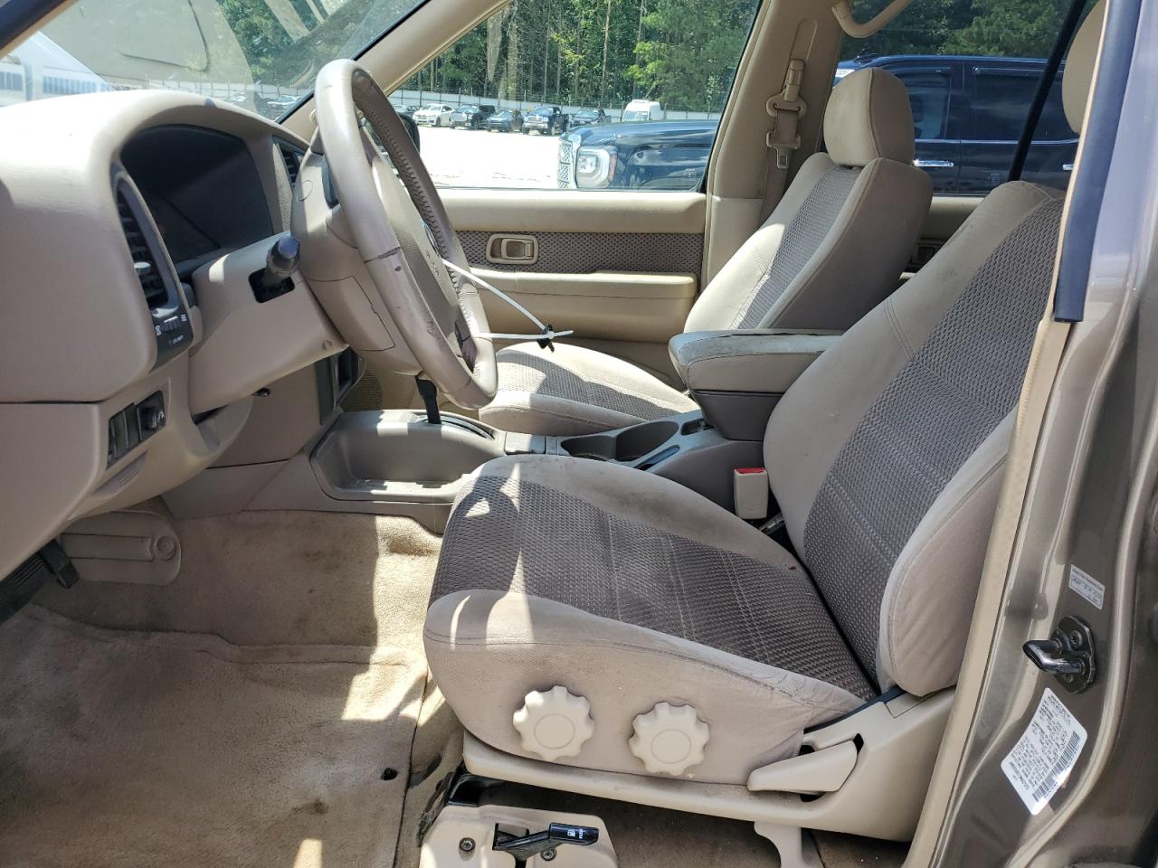 2002 Nissan Pathfinder Le VIN: JN8DR09X12W667235 Lot: 63386025