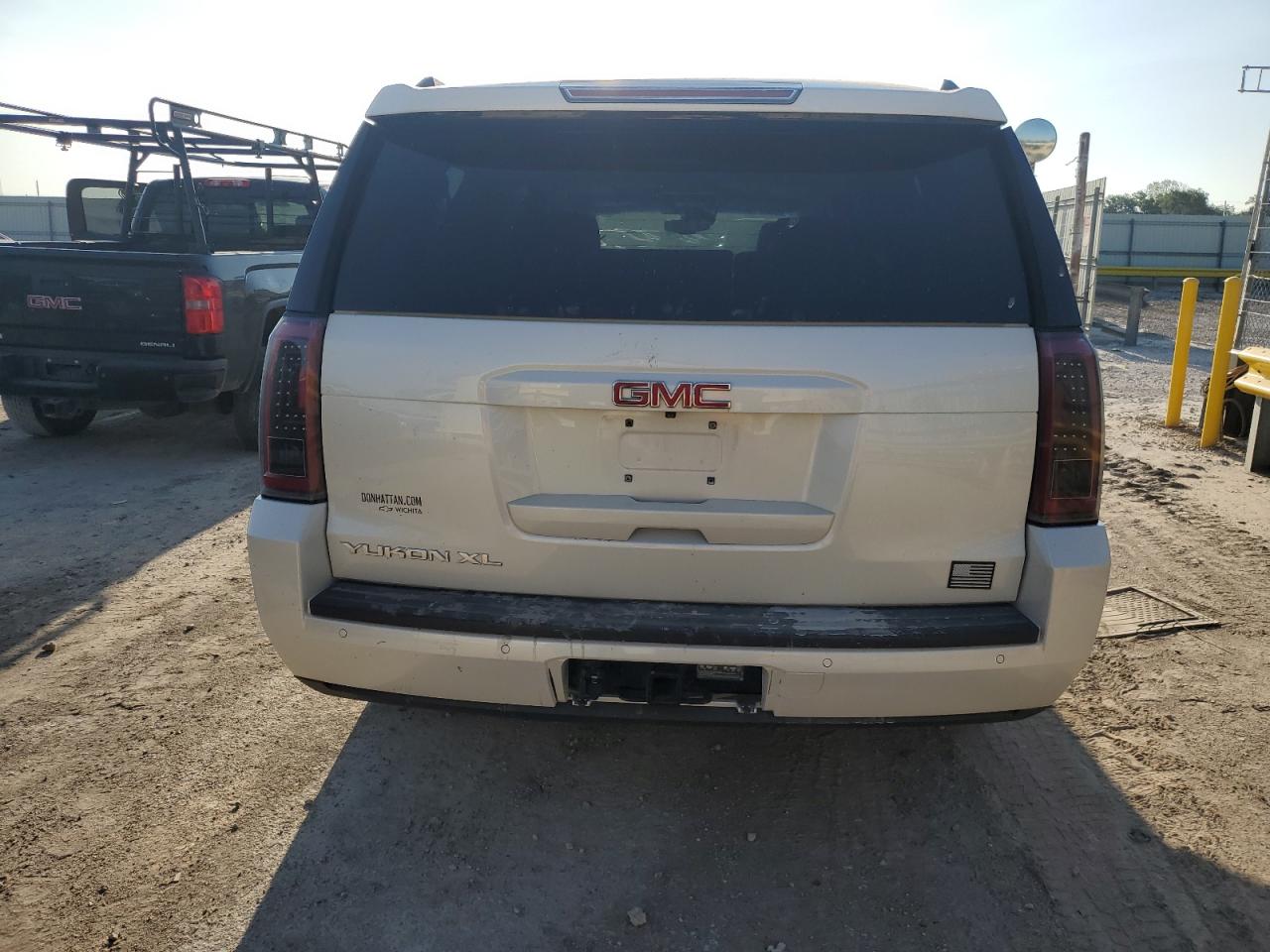 2015 GMC Yukon Xl K1500 Slt VIN: 1GKS2HKC3FR202252 Lot: 65077025