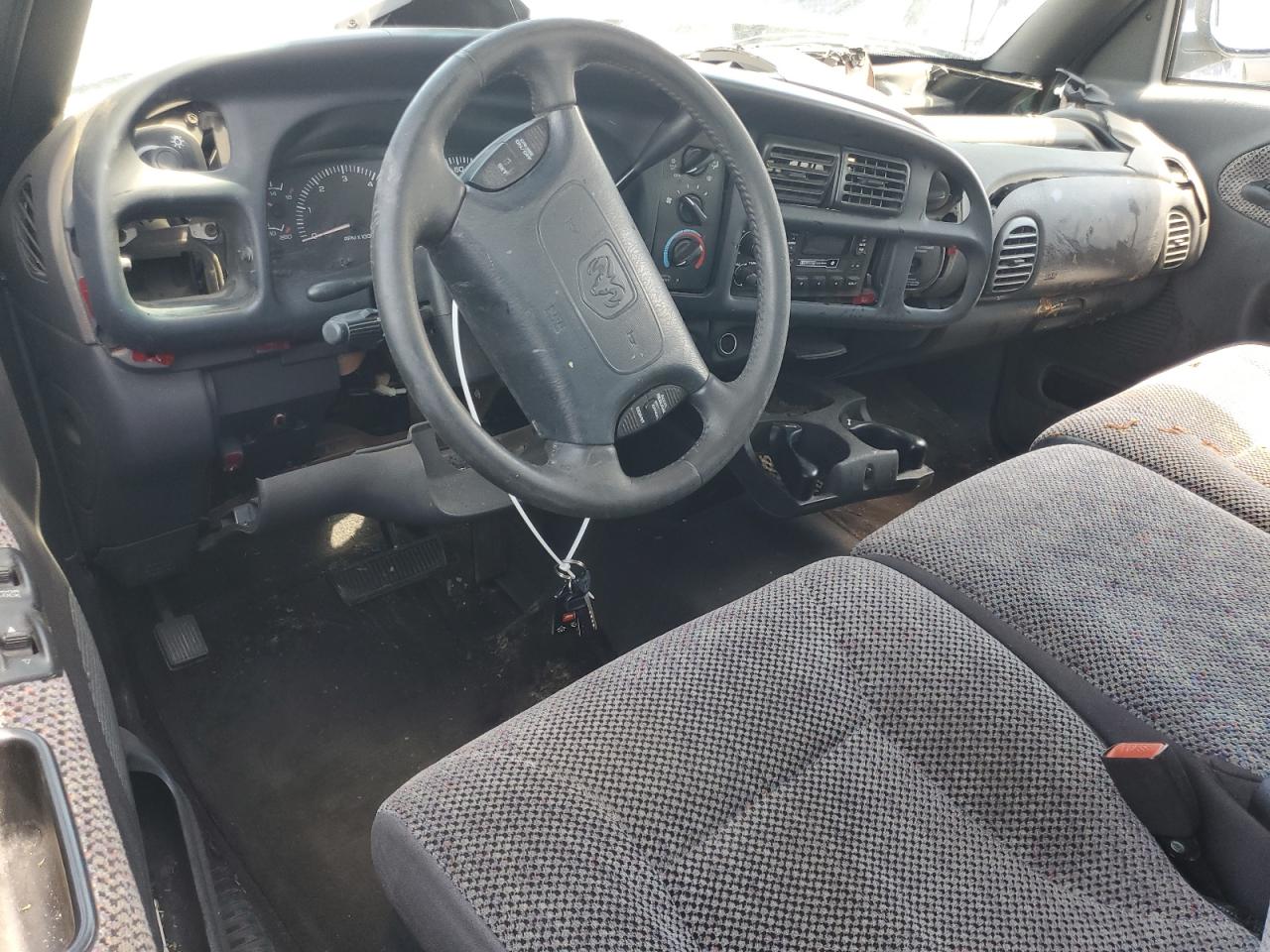 1998 Dodge Ram 1500 VIN: 1B7HC13ZXWJ227547 Lot: 63318115