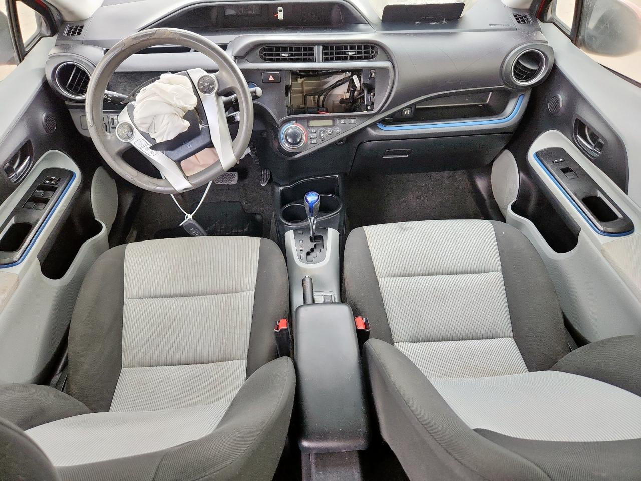 2013 Toyota Prius C VIN: JTDKDTB35D1543169 Lot: 64700595
