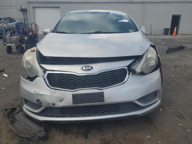 Sedans KIA FORTE 2016 Srebrny