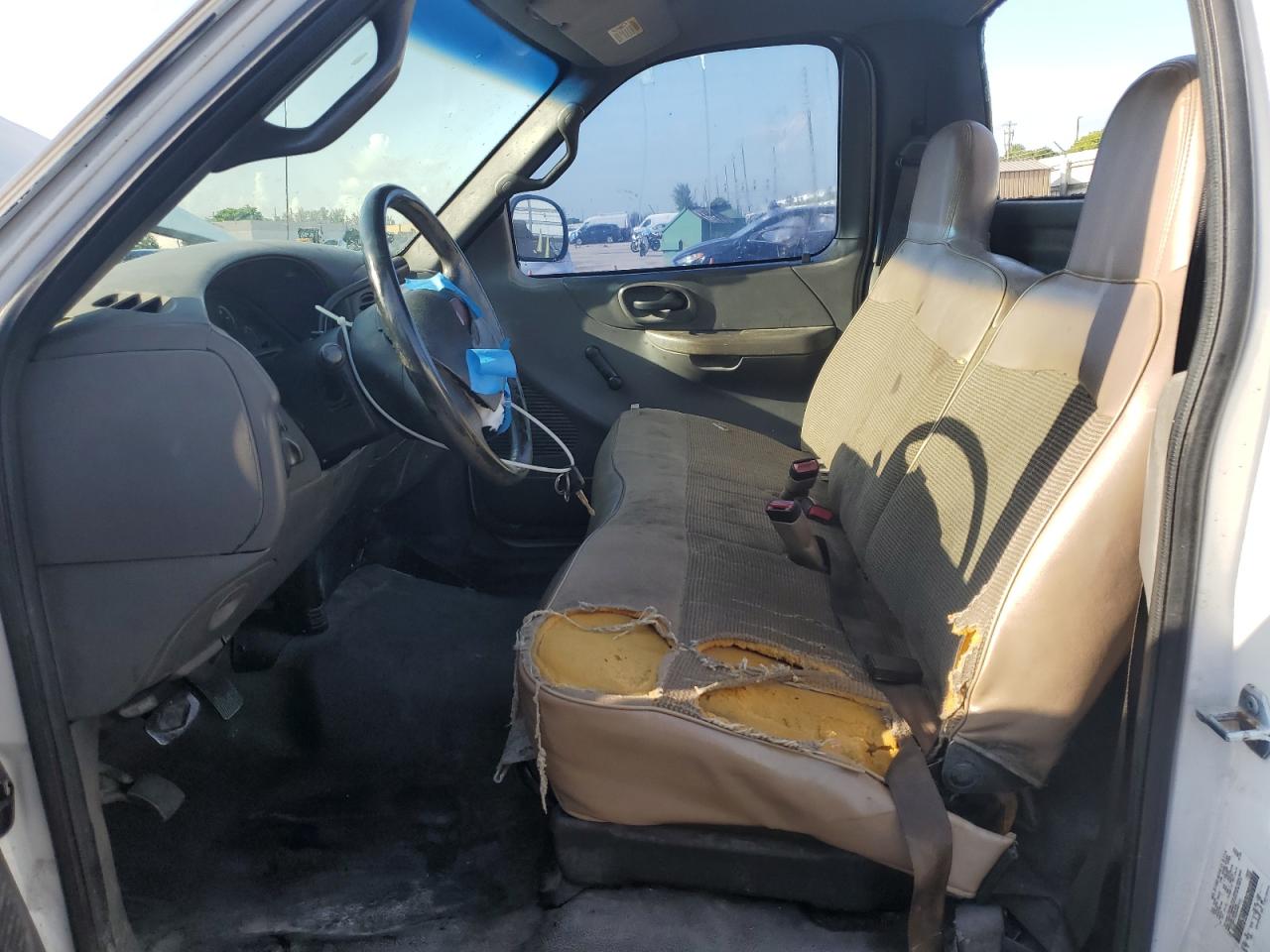 2002 Ford F150 VIN: 1FTRF17242KA57215 Lot: 62465565