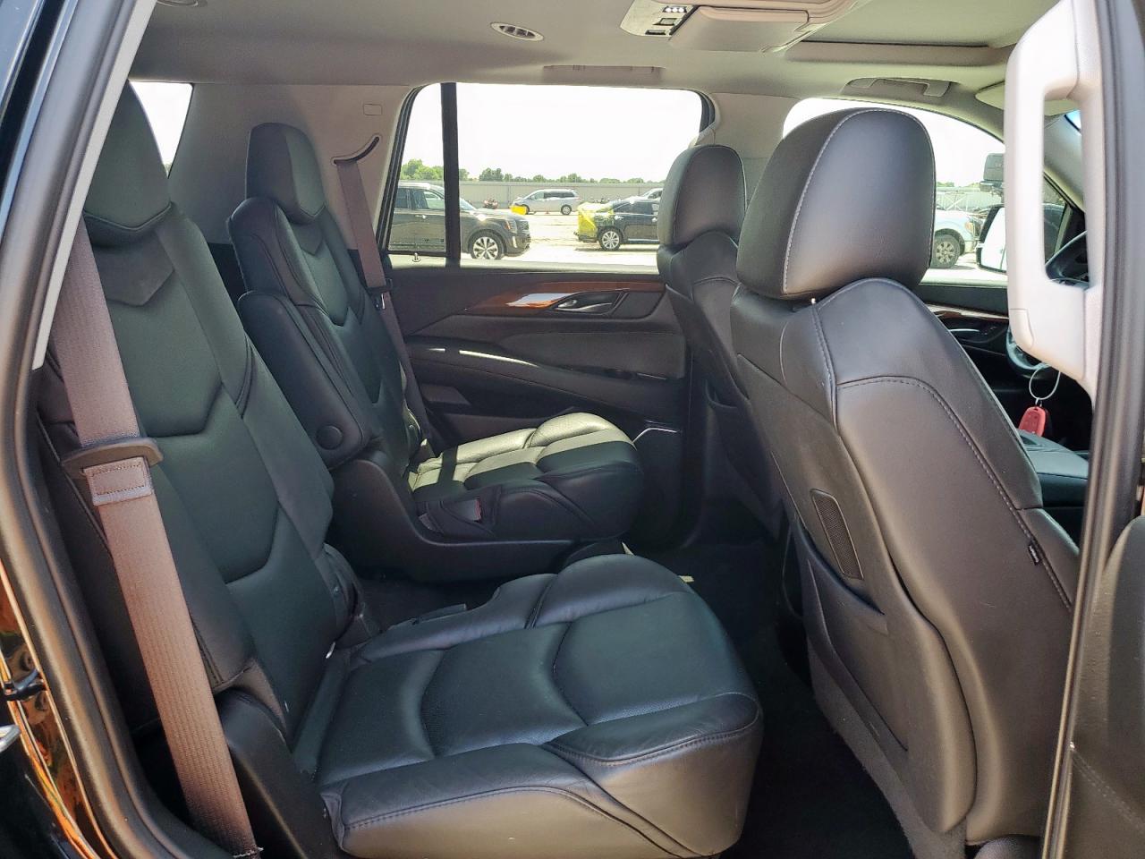 2017 Cadillac Escalade Luxury VIN: 1GYS4BKJ4HR279680 Lot: 64054655