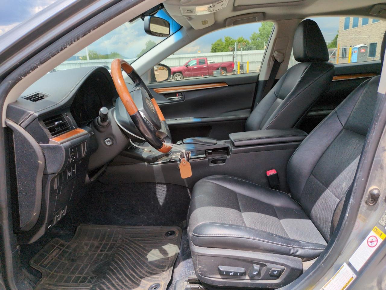 2014 Lexus Es 300H VIN: JTHBW1GG6E2068104 Lot: 64040005