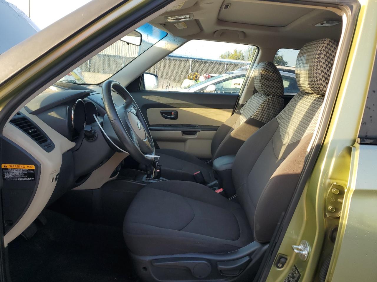 2010 Kia Soul + VIN: KNDJT2A22A7106479 Lot: 64784015