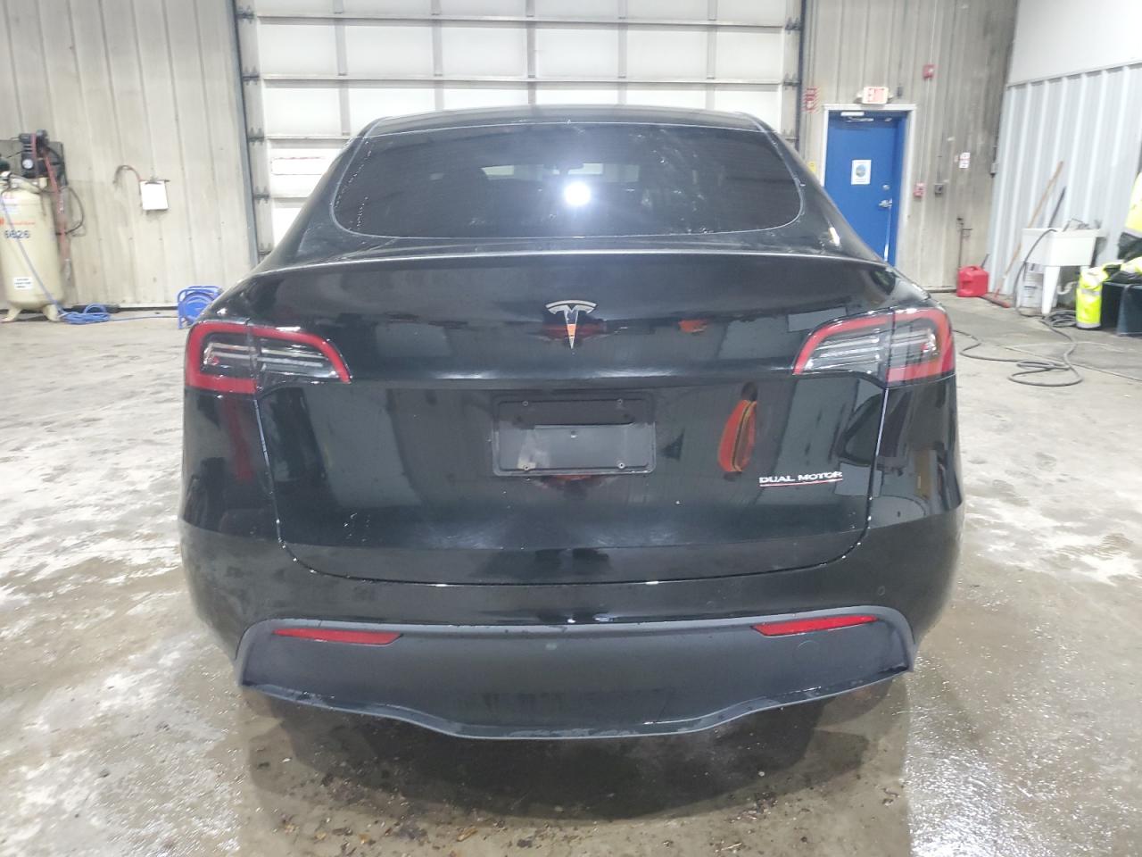 2022 Tesla Model Y VIN: 7SAYGDEF1NF545722 Lot: 65038395