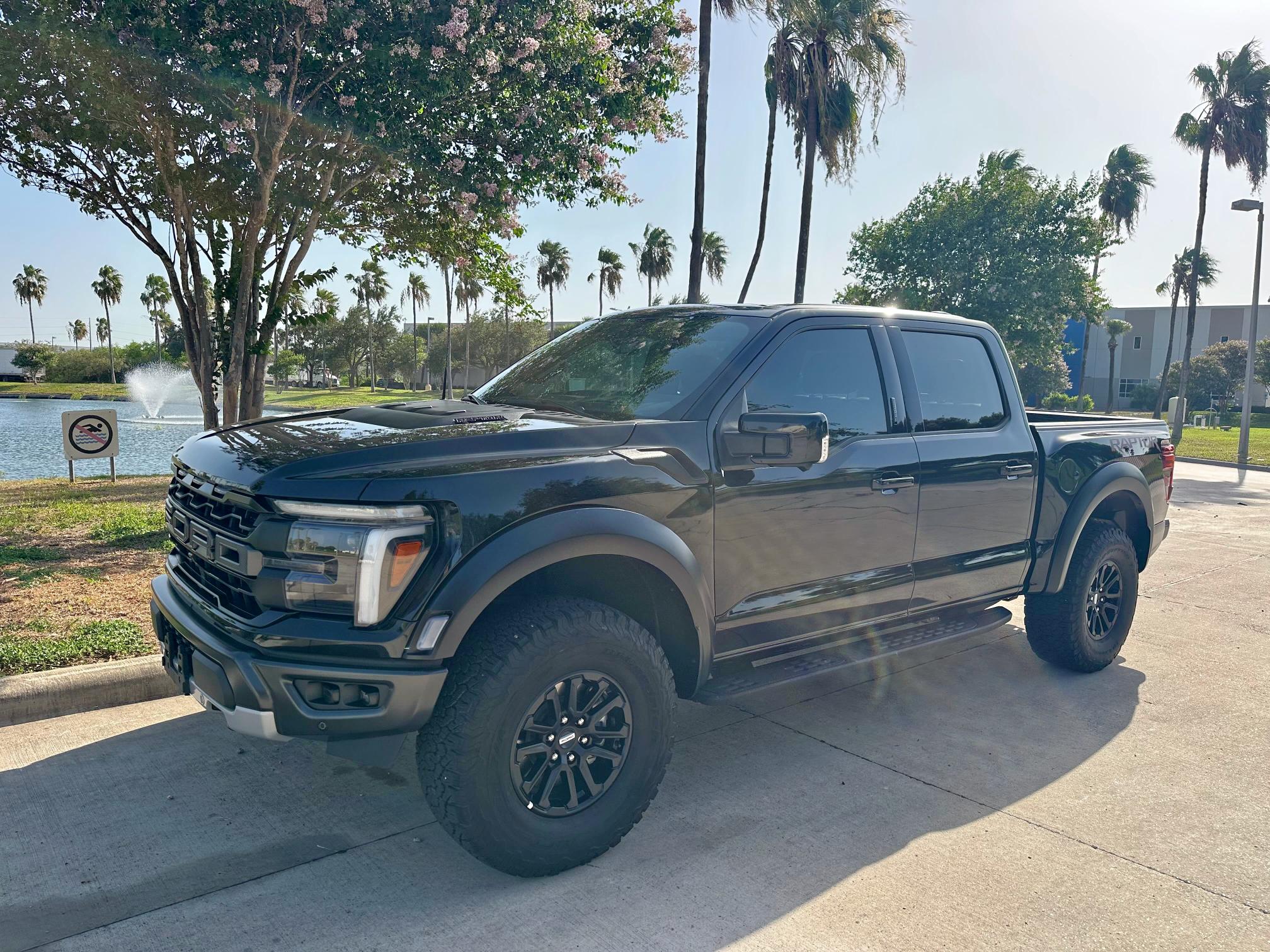  FORD F150 2024 Черный