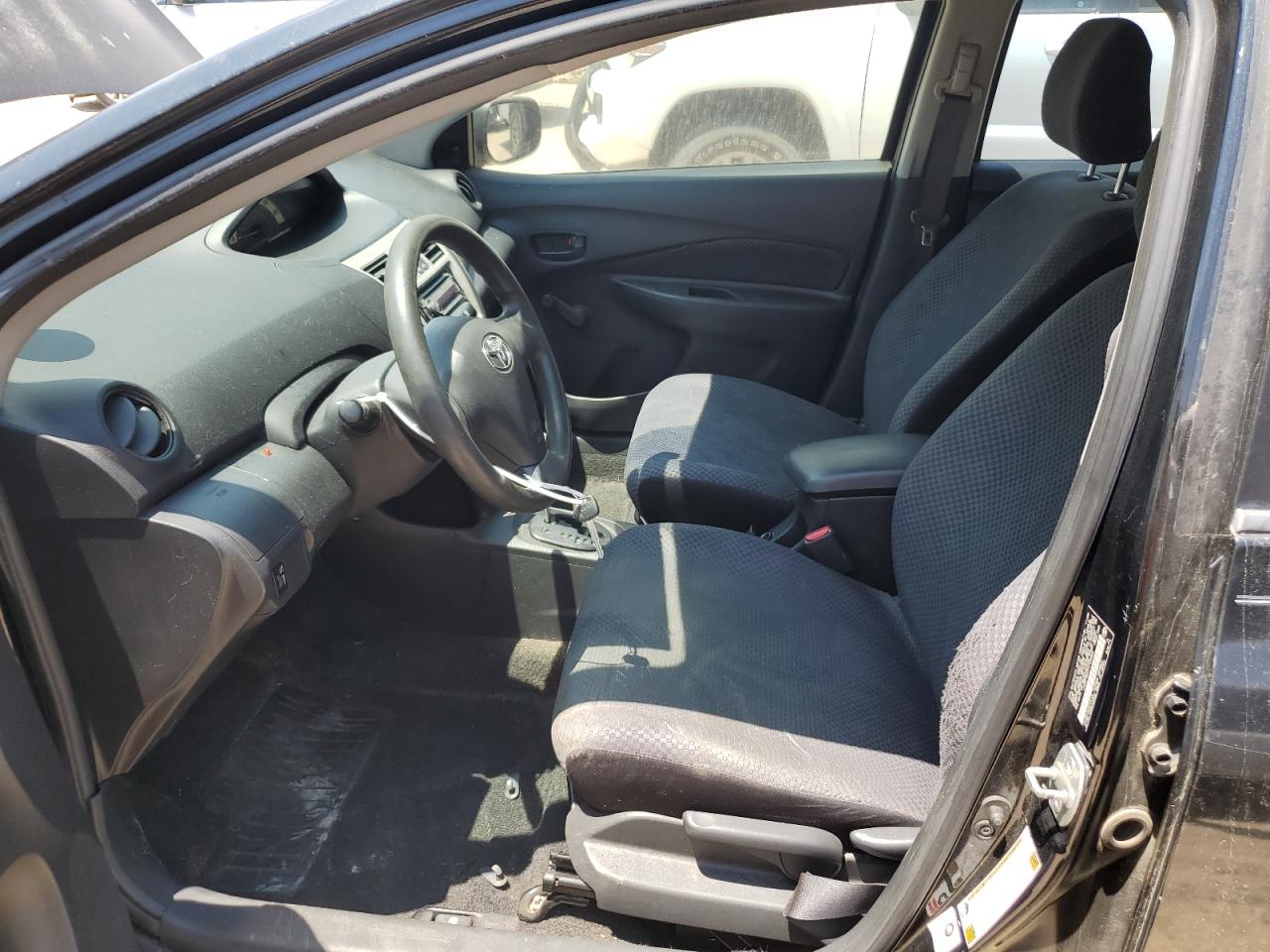 2007 Toyota Yaris VIN: JTDBT923771109863 Lot: 63133345