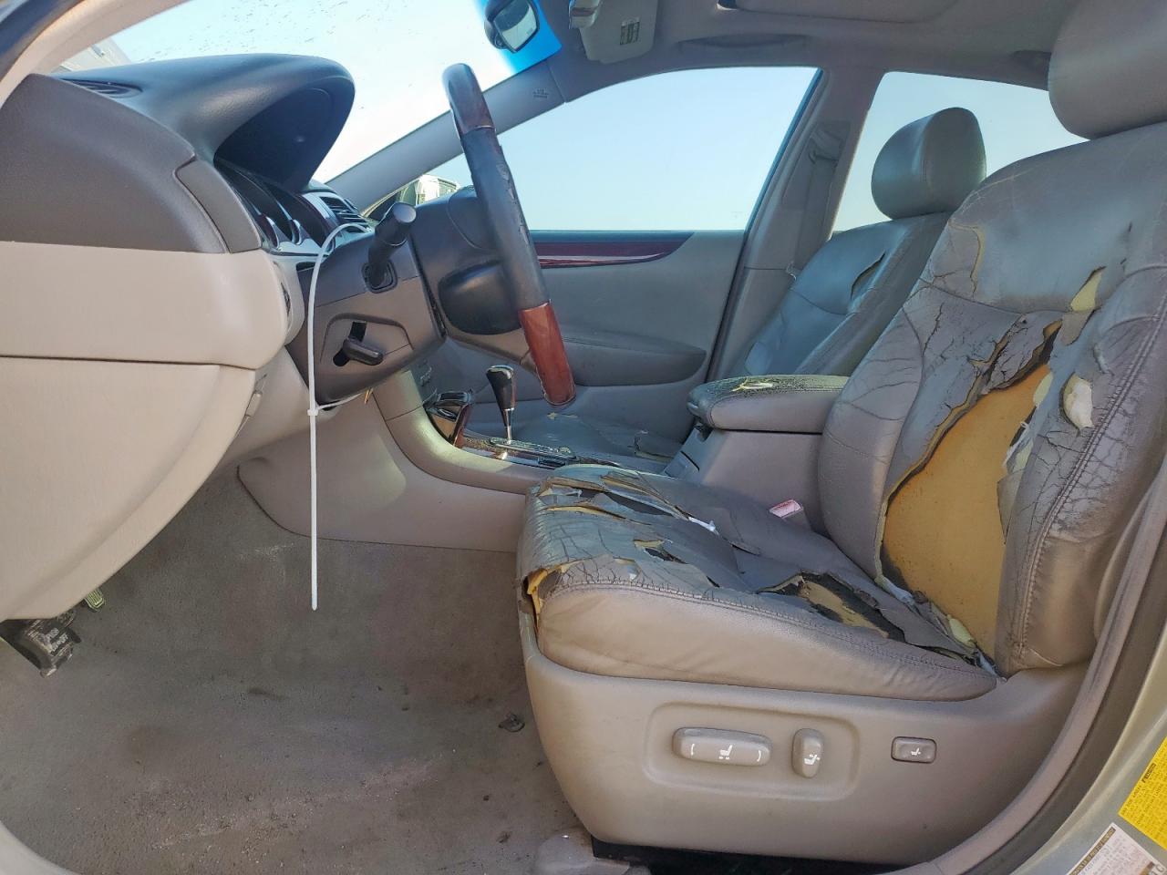 2004 Lexus Es 330 VIN: JTHBA30G645020877 Lot: 64691245