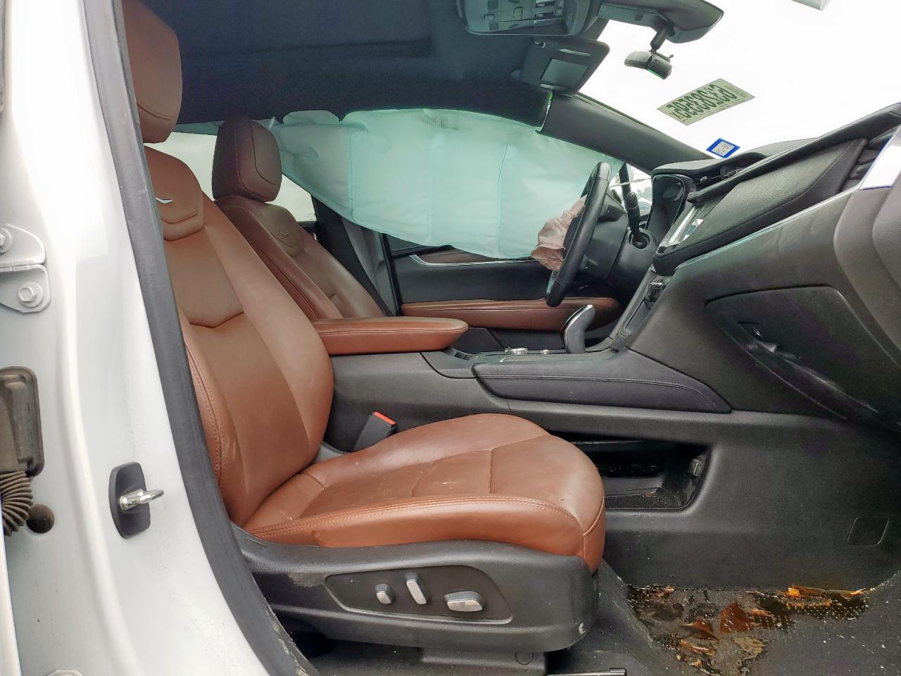 2022 Cadillac Xt5 Premium Luxury VIN: 1GYKNCRS2NZ177971 Lot: 63283595