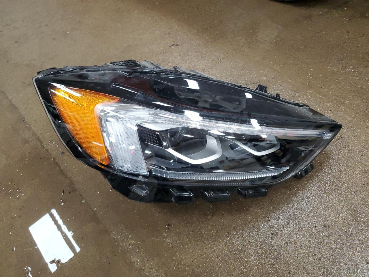 2024 Ford Edge Titanium VIN: 2FMPK4K93RBA87265 Lot: 62500035