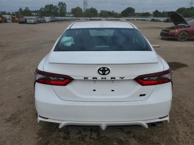  TOYOTA CAMRY 2023 Белы