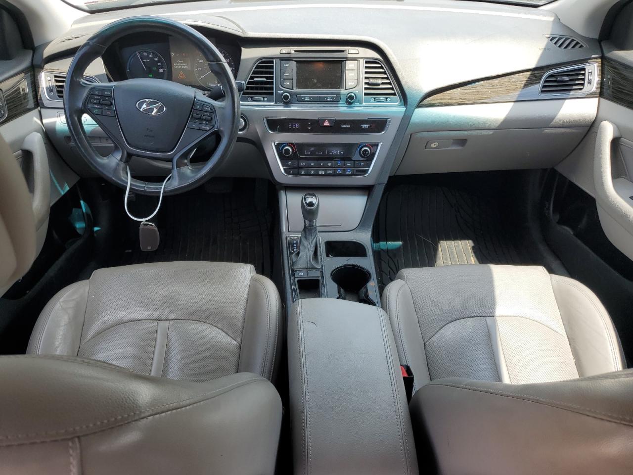 2016 Hyundai Sonata Hybrid VIN: KMHE34L19GA028209 Lot: 65606555