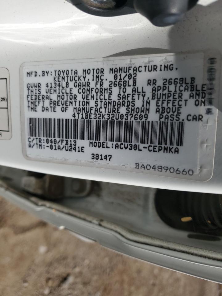 2002 Toyota Camry Le VIN: 4T1BE32K32U037609 Lot: 70703095