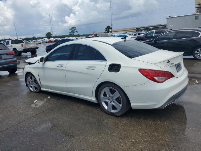 Sedans MERCEDES-BENZ CLA-CLASS 2017 Biały