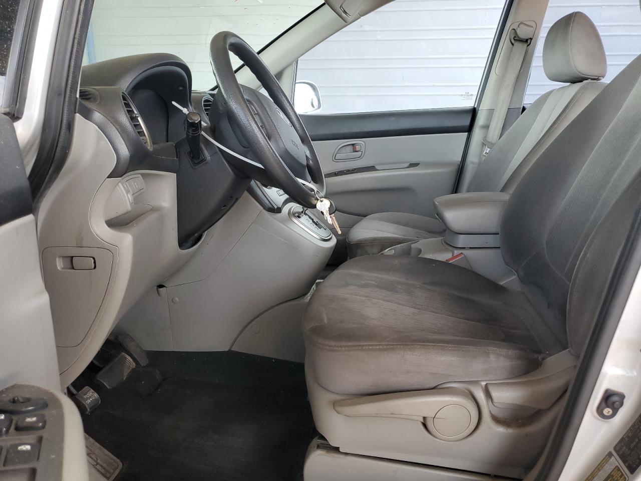 2008 Kia Rondo Base VIN: KNAFG525087199692 Lot: 65230255