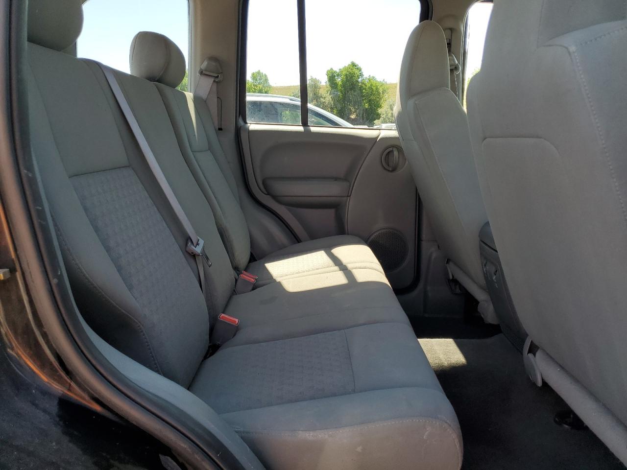 2007 Jeep Liberty Sport VIN: 1J4GL48K47W500974 Lot: 62959155