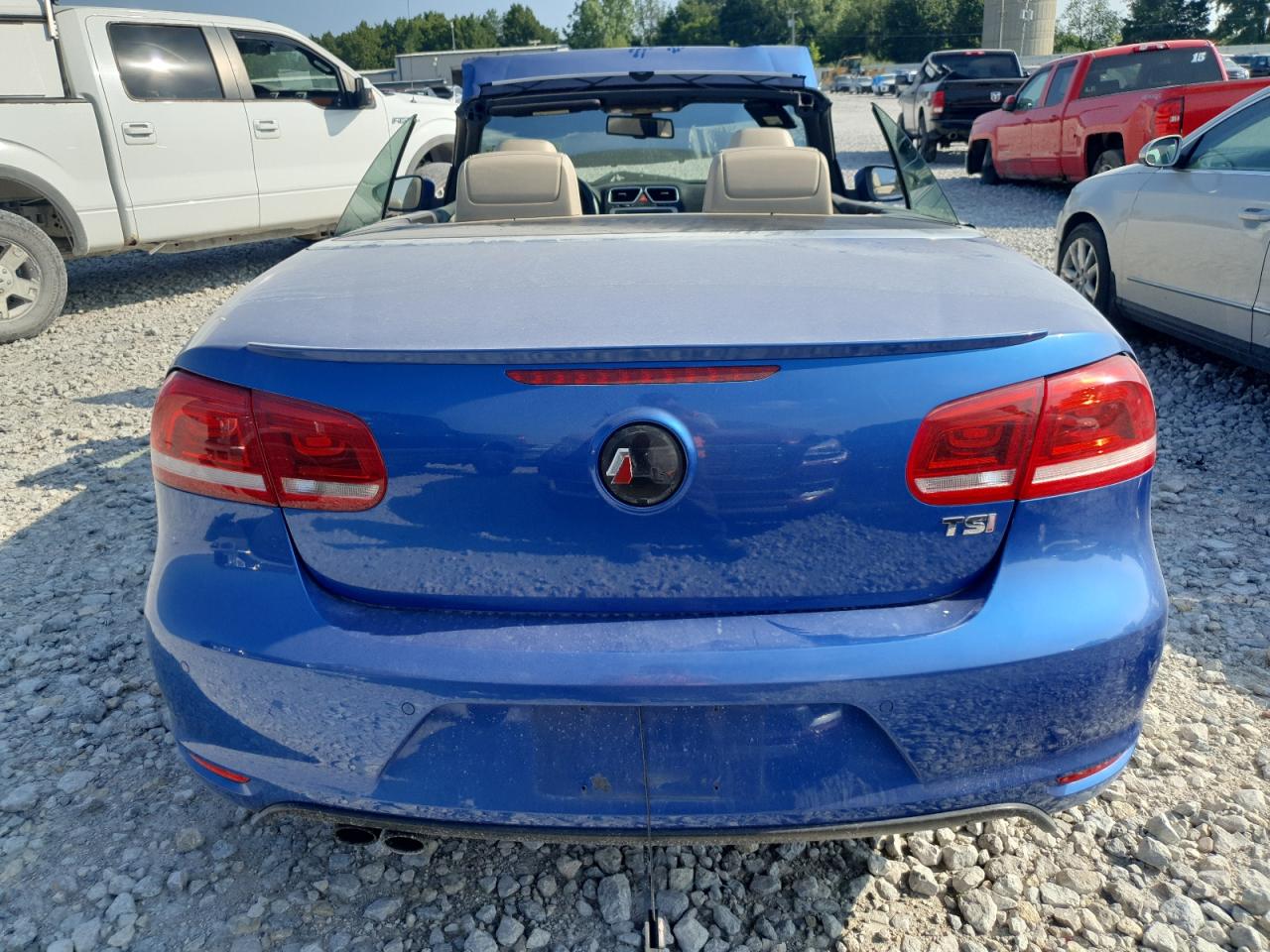 wvwfw7ah8cv013852 WVWFW7AH8CV013852 2012 Volkswagen Eos Lux