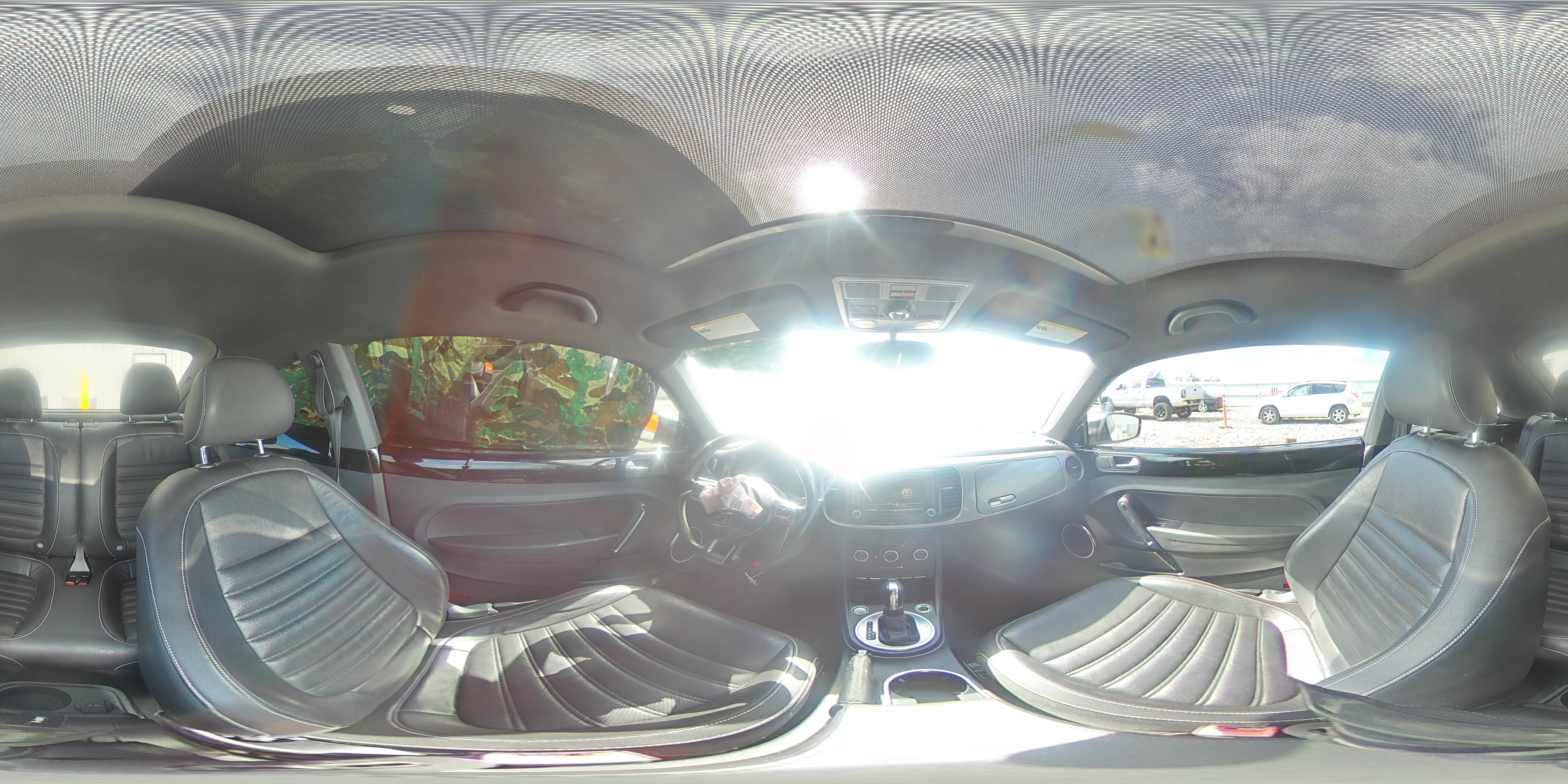 2014 Volkswagen Beetle VIN: 3VWJ17AT8EM652207 Lot: 64275255