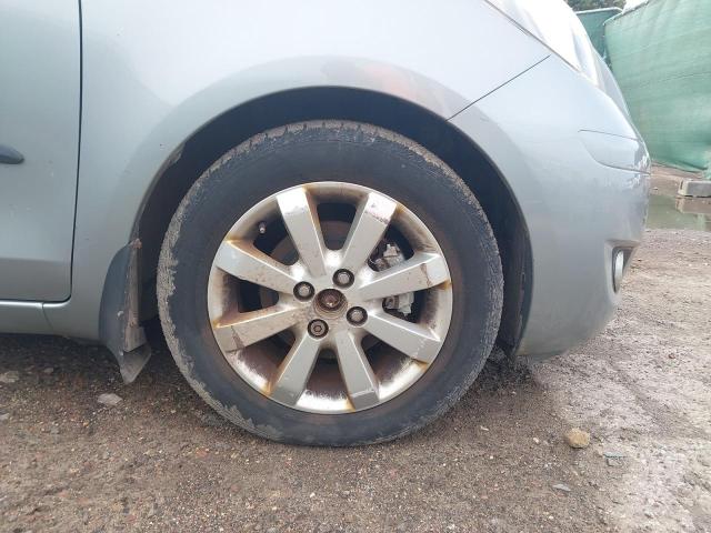 2011 TOYOTA YARIS T SP