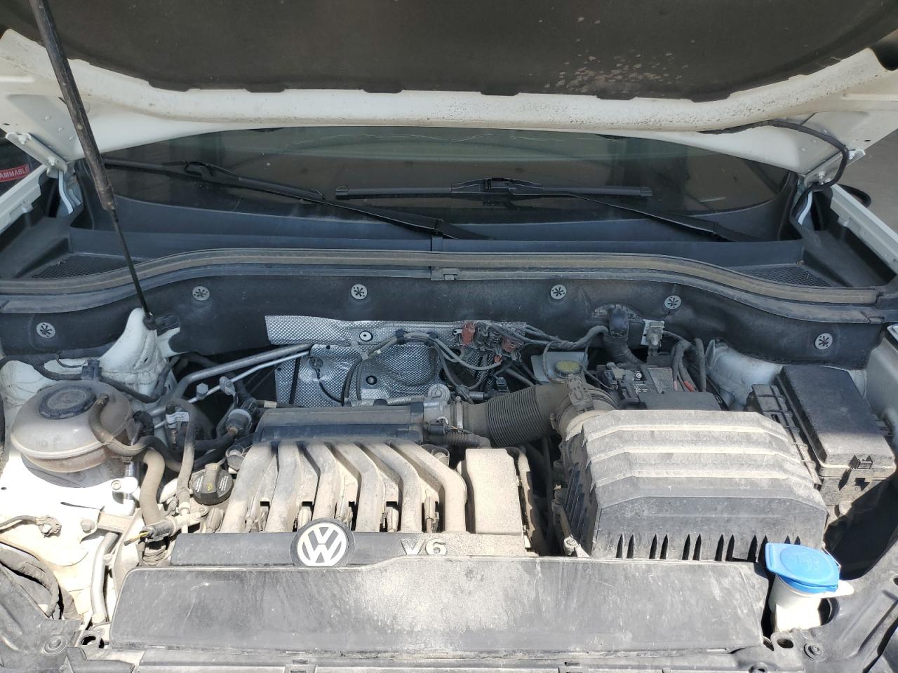 1v2lr2ca5jc552191 1V2LR2CA5JC552191 2018 Volkswagen Atlas Se